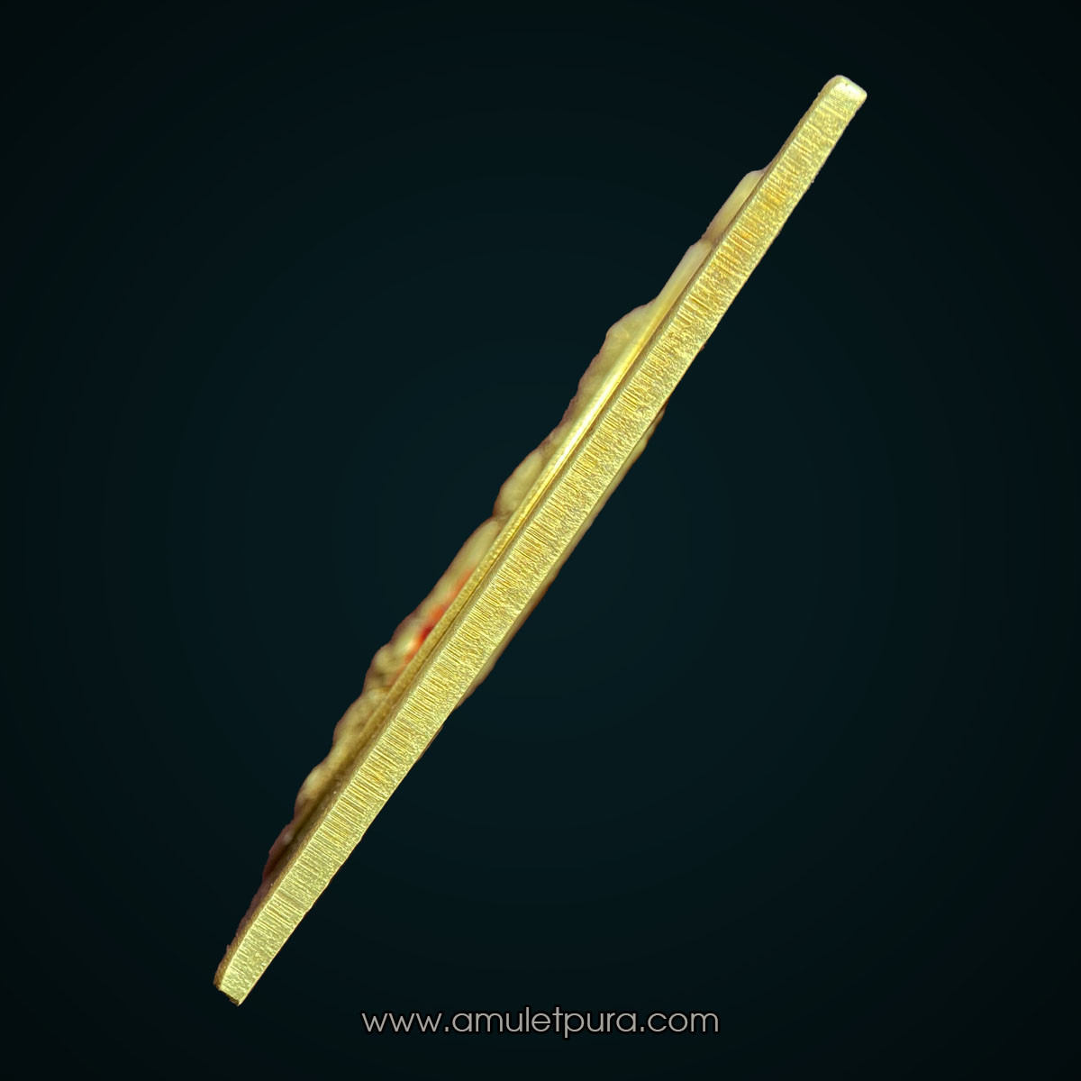 1 ใน 250 เหรียญ เหรียญแสตมป์นาคปรก รุ่นมหารวย (เนื้อทองทิพย์ซาตินลงยาแดง) ปี67 หลวงปู่ศิลา วัดโพธิ์ศรีสะอาดแกแปะ จ.กาฬสินธุ์ (วัดสร้าง 250 เหรียญ มีโค้ด หมายเลข 173)