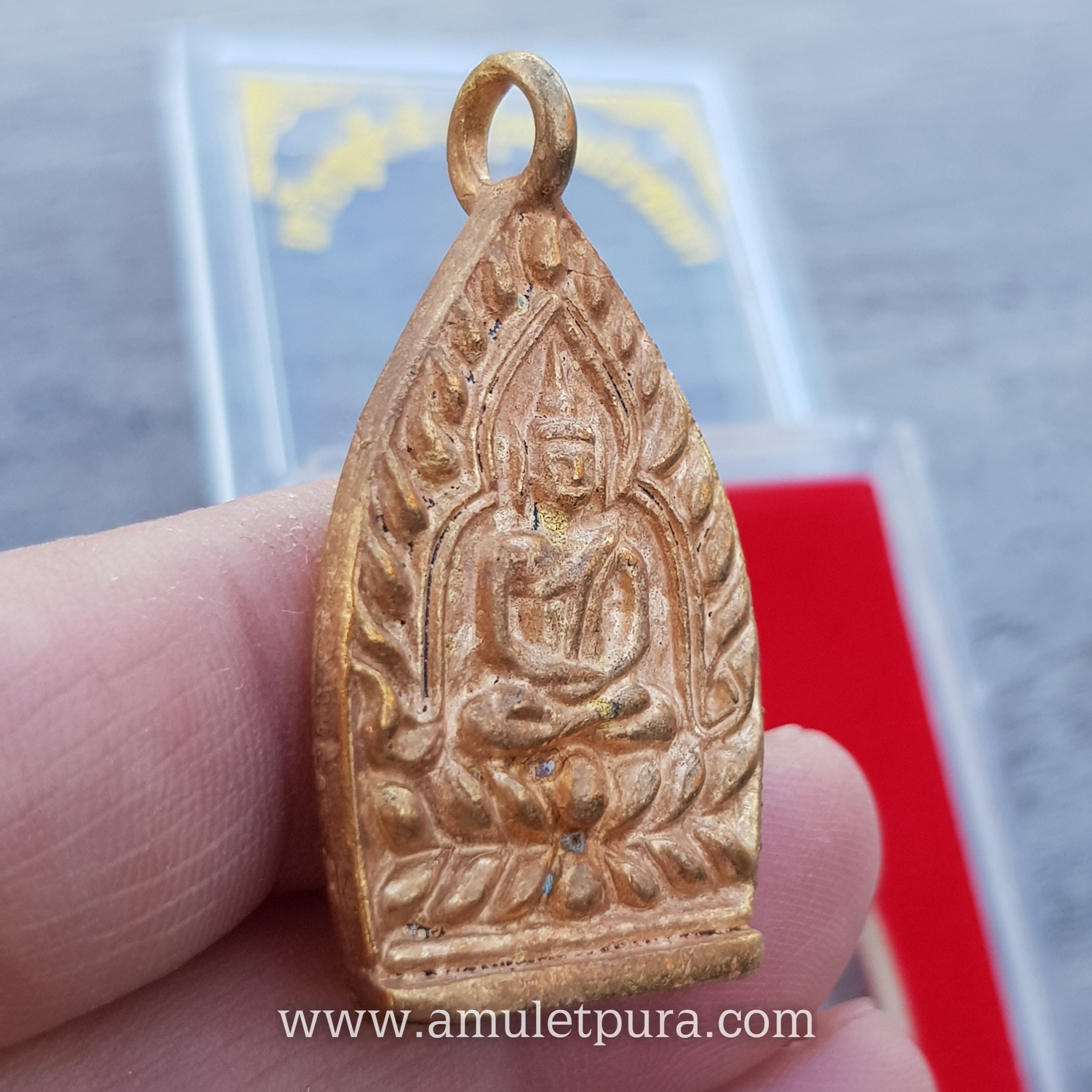 เหรียญเจ้าสัว (เนื้อสัมฤทธิ์แดง) พิมพ์ใหญ่ รุ่นสมปรารถนา ปี55 หลวงพ่อสัญญา (คง) วัดกลางบางแก้ว จ.นครปฐม (ตอก 1 โค้ด และ เลข ๙ อีก ๙ ตัว)