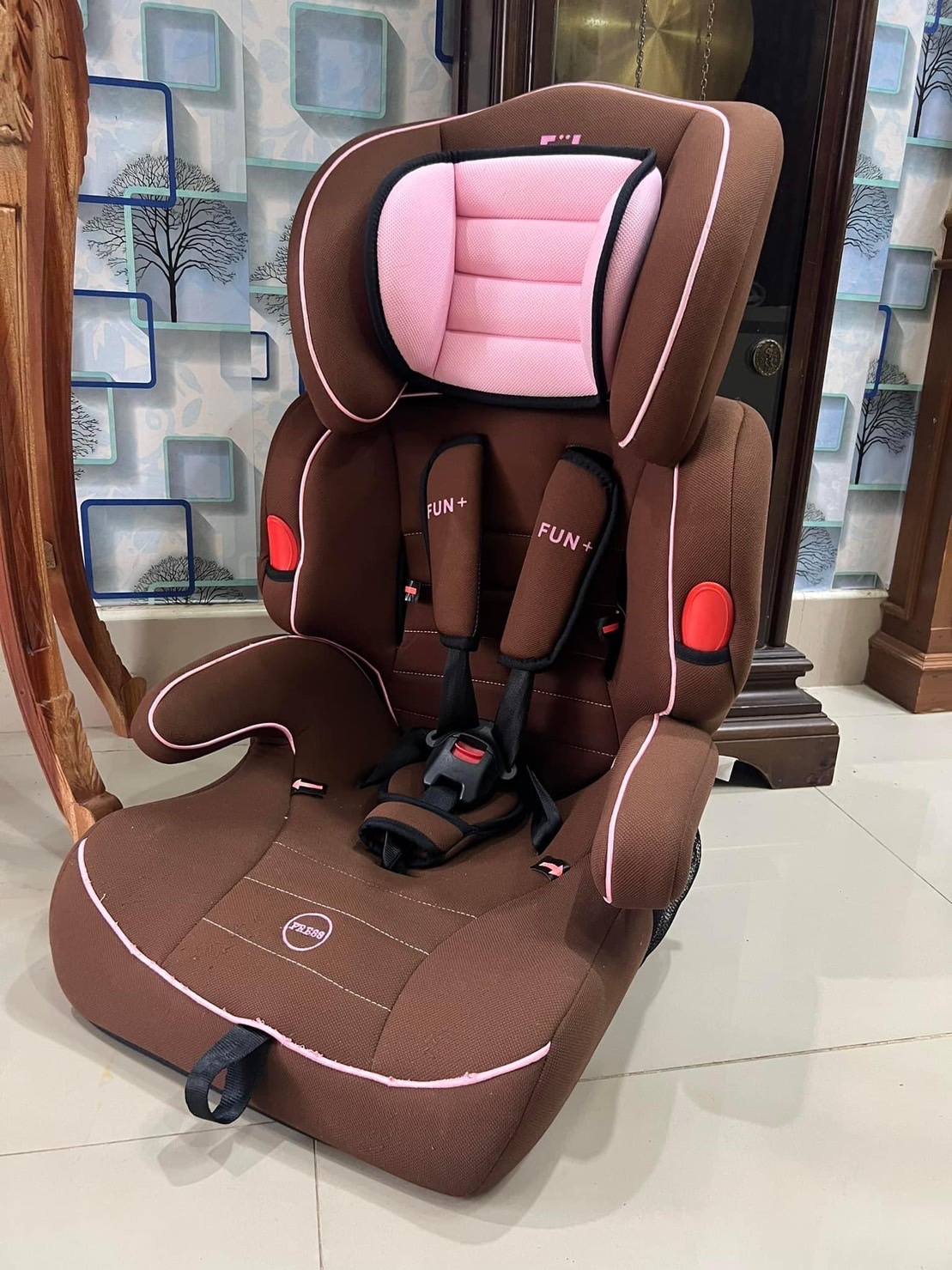 FUN FUN บูทเตอร์ซีท แบรนด์ FUN FUN Car seat 1-12ขวบ สภาพสวย 90%