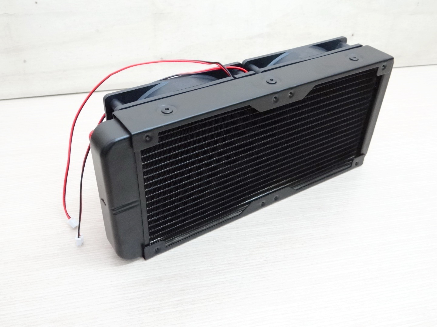 240mm Aluminum Radiator Water Cooling 18 Tube Heat Exchanger (หัวจุก 10mm) + 2 Fans 12V DC
