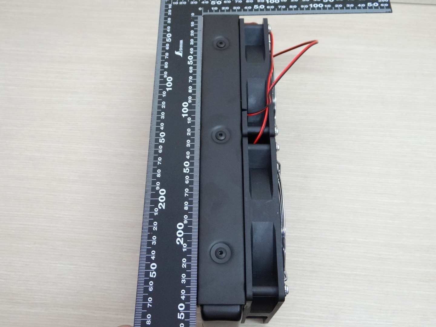 240mm Aluminum Radiator Water Cooling 18 Tube Heat Exchanger (หัวจุก 10mm) + 2 Fans 12V DC