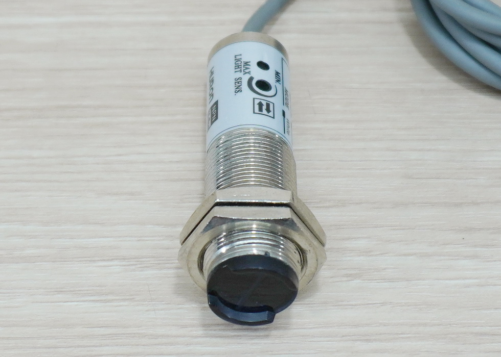 CDD-40N Photoelectric Switch 10-40cm Detection Range Adjust (NPN, NO/NC)