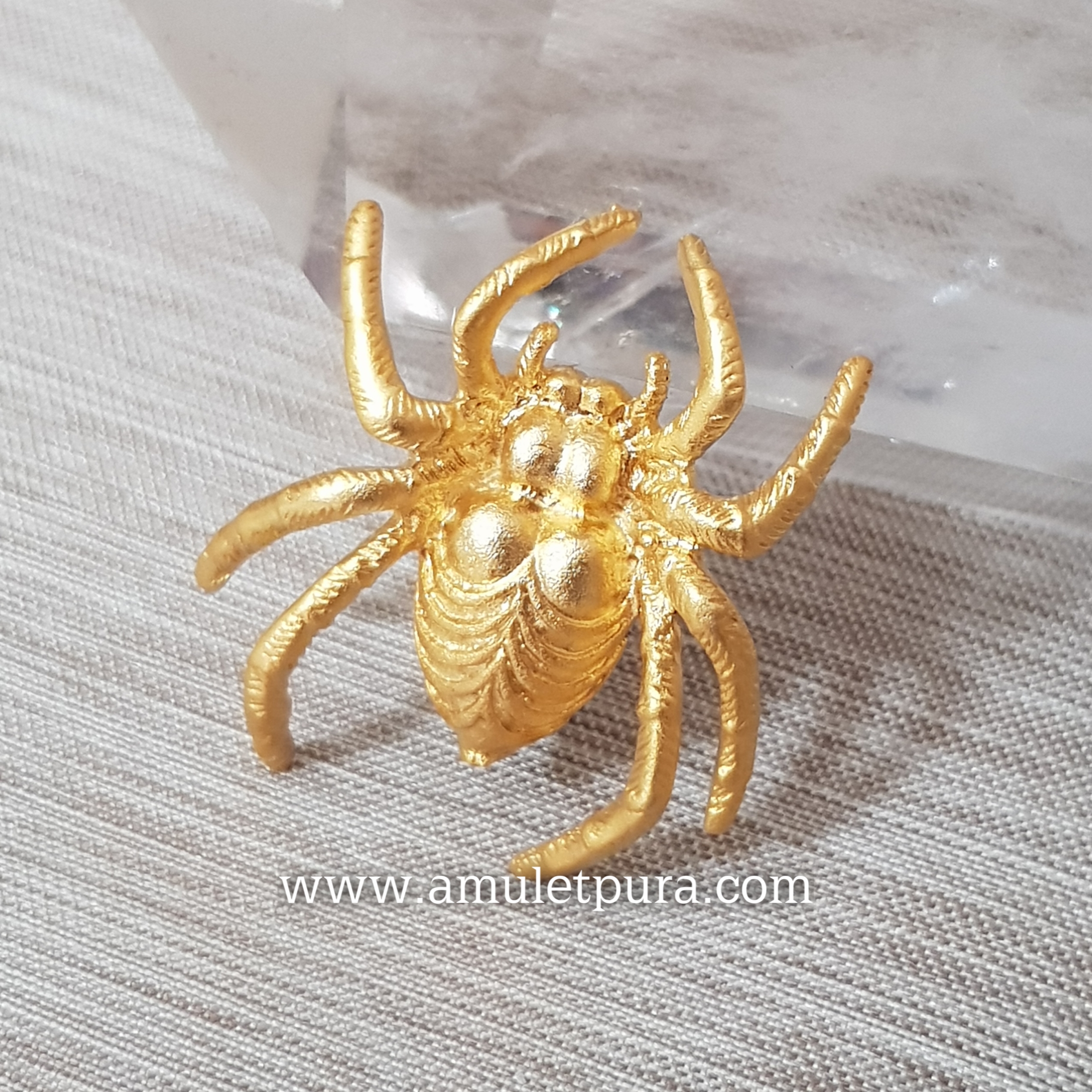 แมงมุมมหาลาภ รุ่นไหว้ครู(อุดผงพุทธคุณฝังพลอย)ปี54 หลวงพ่อวัชระ วัดถ้ำแฝด จ.กาญจนบุรี(มีหมายเลข 122)