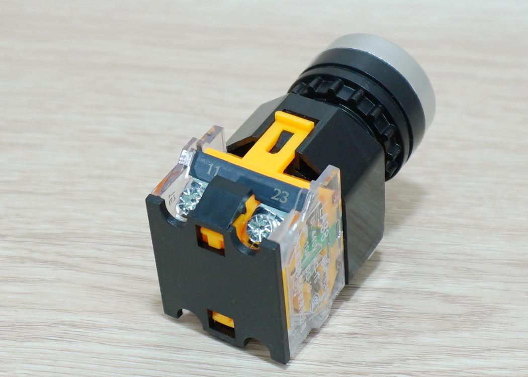 LA38 22mm Flat Head Pushbutton Switch 1NO/1NC Reset (Blue - กดติด-ปล่อยดับ) LA38-11BN