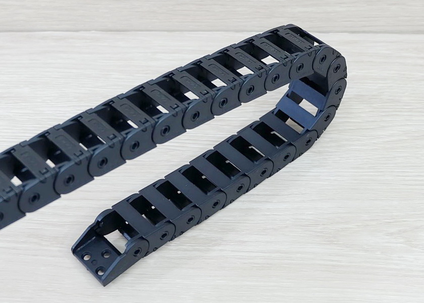 10 X 20 mm Cable Drag Chain R28mm ยาว 1M และ End Connectors (Bridge open outside)