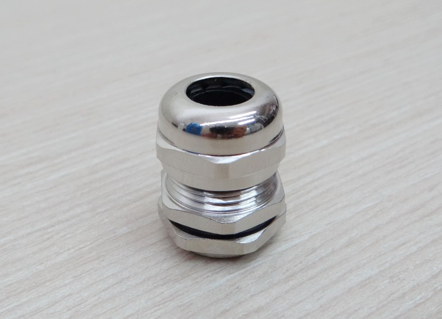 M18x1.5 Waterproof Cable Glands Connector (Nickel Brass Metal)