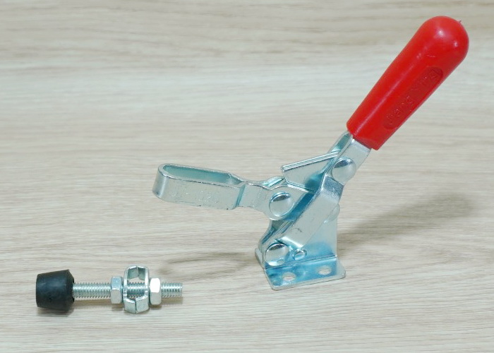 102B - 104mm Vertical Type Toggle Clamp 100kg Holding Capacity