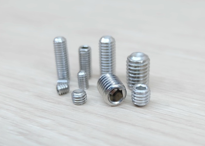 M4x4 สกรูตัวหนอน DIN916 Stainless steel 304 (แพ็ค20ตัว)