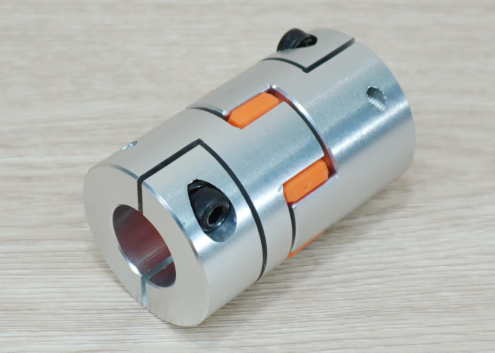 20 x 20 mm XB-Plum Flexible Shaft Coupling D40 L66