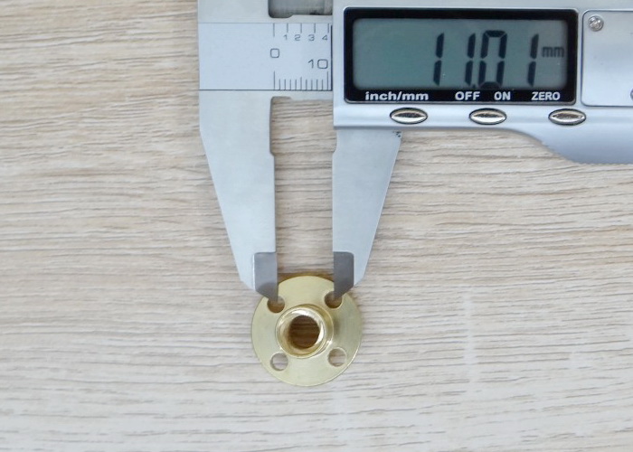 T8 Copper Nut Dia 8mm (Lead 1mm)