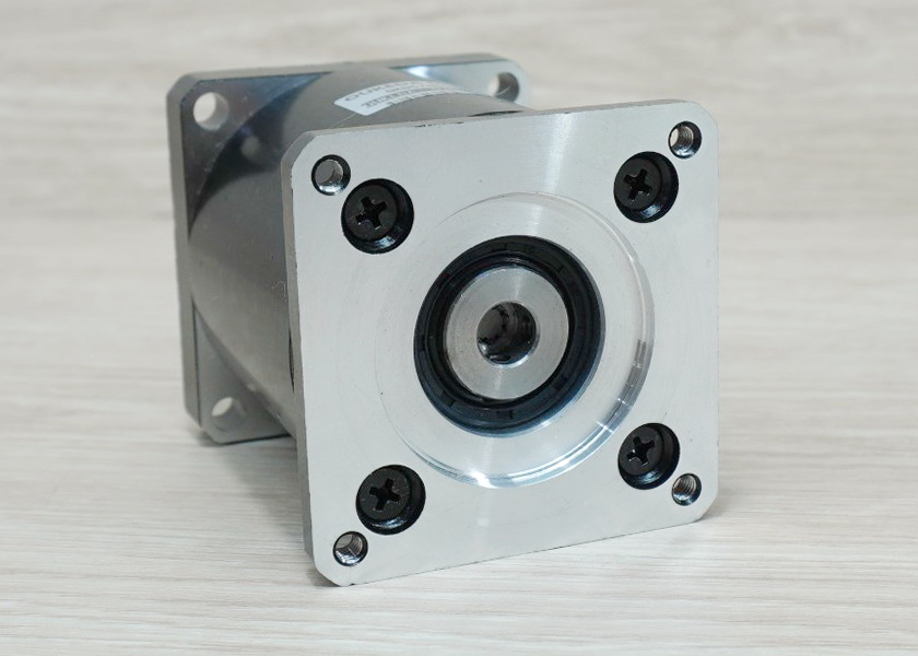 Planetary Gearbox Ratio 100:1 NEMA23 Speed Reducer (Shaft IN 8mm - OUT 14mm)