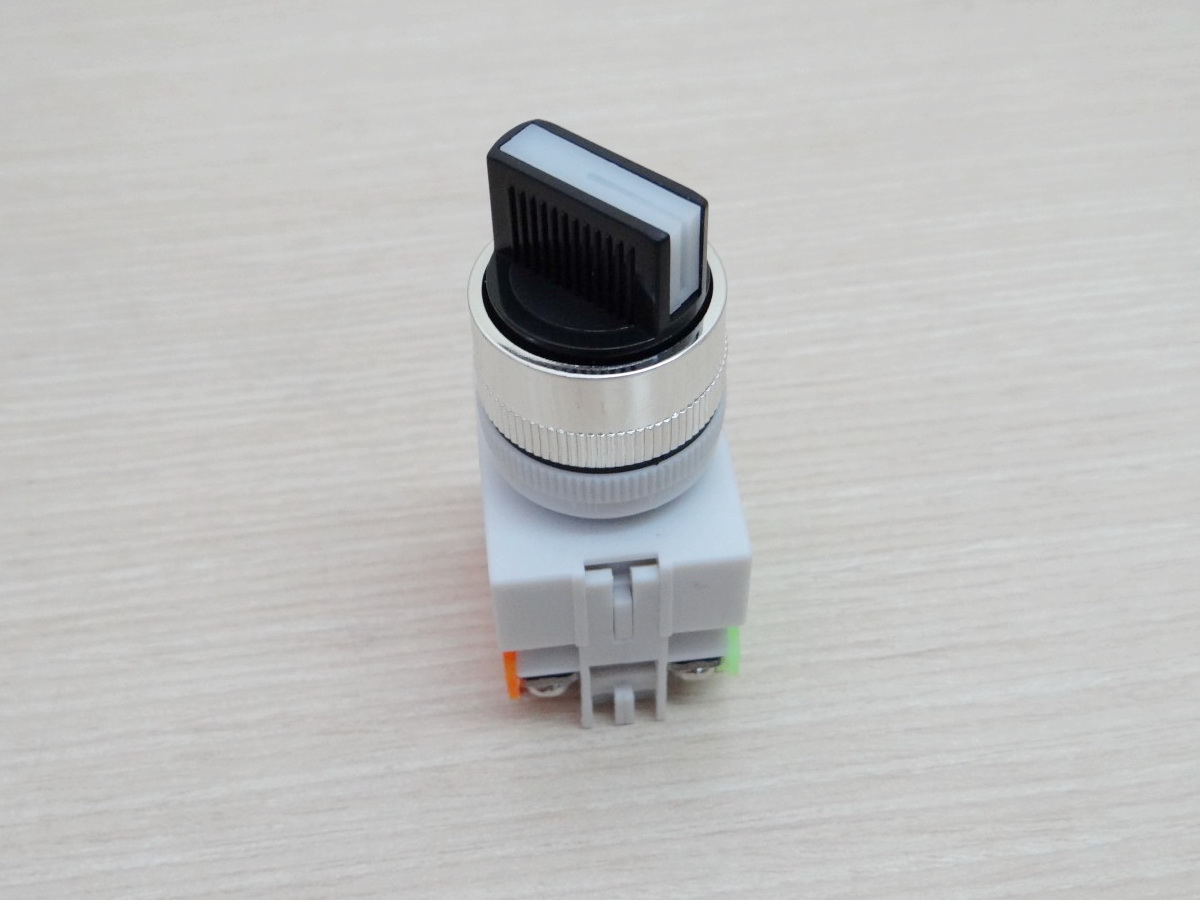 LAY37-11X2 AC660V 10A (2-Position) Industrial Selector Rotary Switch (ON-OFF) self-locking