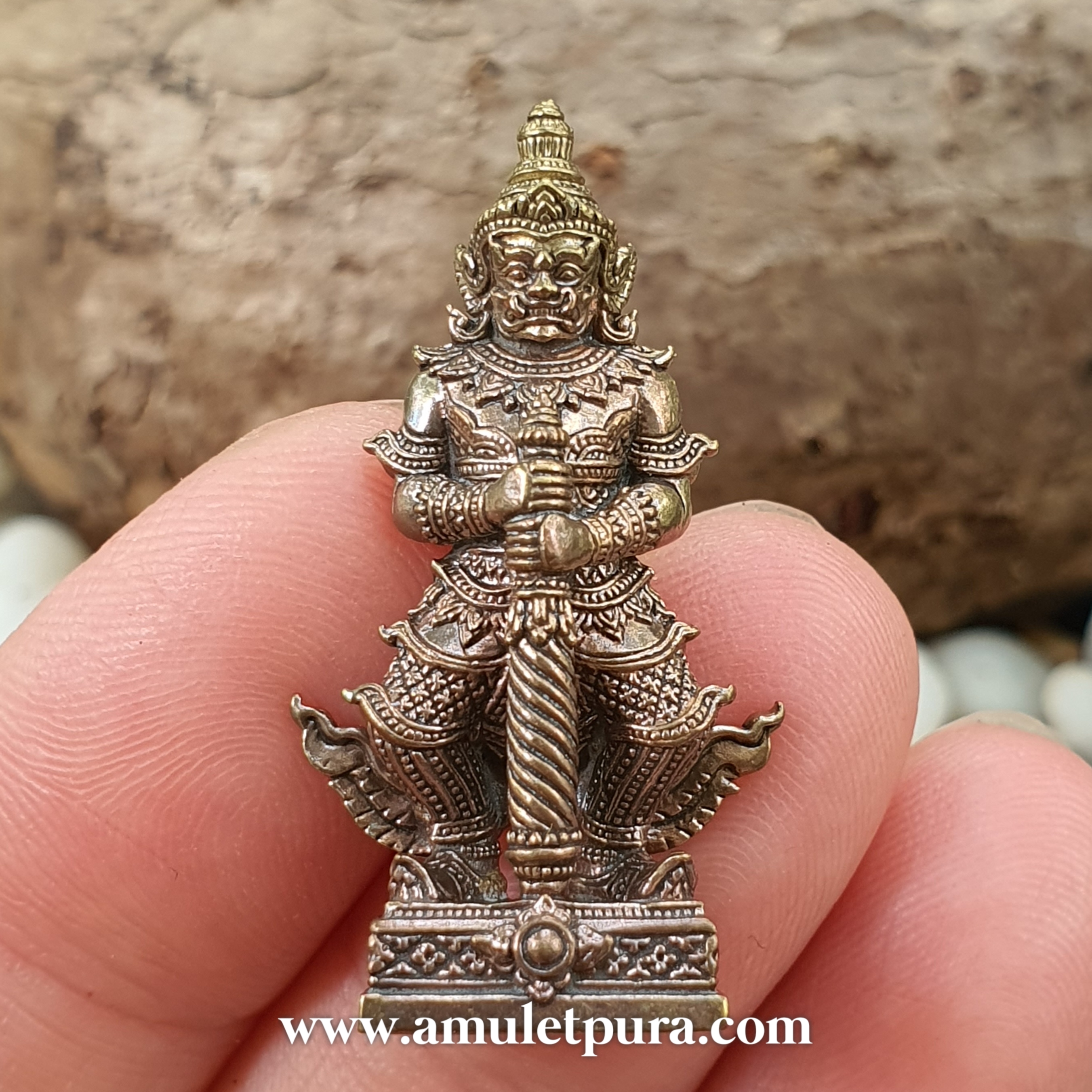 ท้าวเวสสุวรรณ (เนื้อมหาชนวน) รุ่นยกฐานะ ทองนำโชค ปี64 หลวงพ่อทอง วัดบ้านไร่ จ.นครราชสีมา (มีโค้ด หมายเลข981)