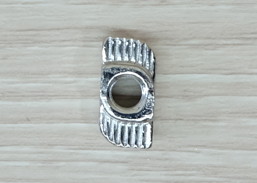 Free Nut M5 (20 ตัว/ชุด) สำหรับ Series 30 Alu Profile