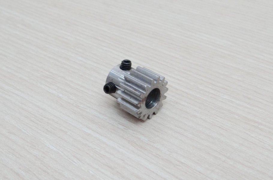 Spur Gear Pinion 1.0 Mod 15Teeth Bore 6.35mm (straight teeth - เฟืองตรง)