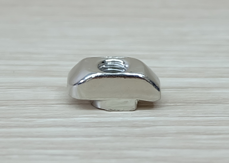 Free Nut M5 (20 ตัว/ชุด) สำหรับ Series 30 Alu Profile