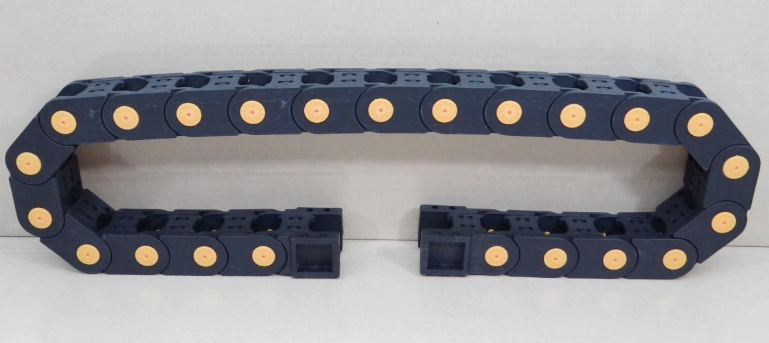 20 X 25 mm Cable Drag Chain R55mm ยาว 1M และ End Connectors (Bridge opening)