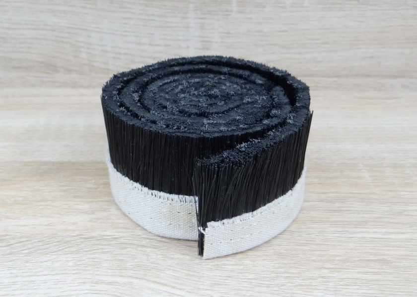 แปรงดักฝุ่น 50mm x 1M Nelon Brush Vacuum Cleaner (Black)