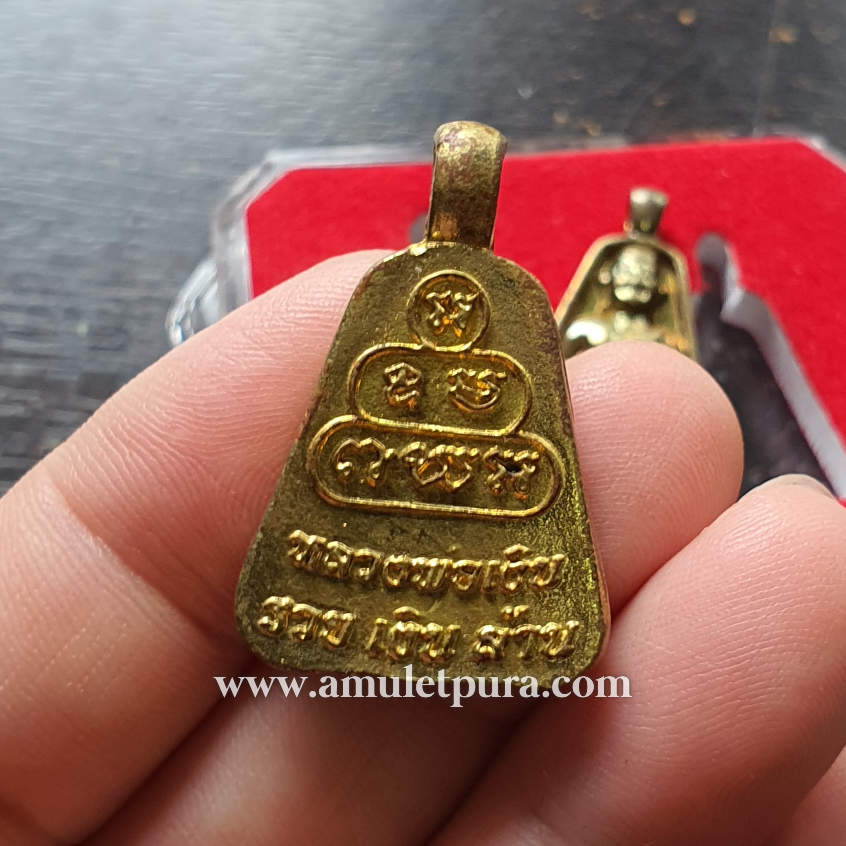 หลวงพ่อเงิน วัดบางคลาน (ชุดเหรียญจอบใหญ่-เล็ก เนื้อทองระฆัง) รุ่นรวยเงินล้าน ปี42 วัดบางคลาน จ.พิจิตร (ตอกโค้ด "เงิน" ที่สังฆาฏิ หมายเลข1833)