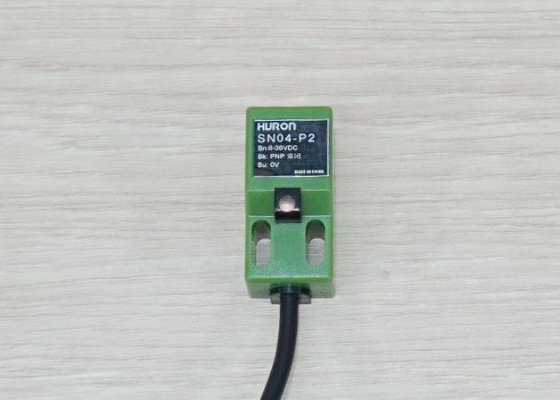 SN04-P2 (PNP, NC ระยะ 4mm) 6-36V DC Inductive Proximity Switch