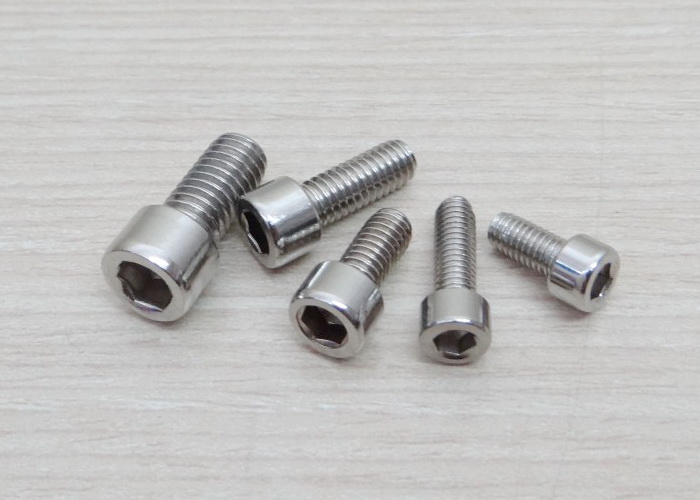 สกรูหัวจมสเตนเลส 201 Screw M6 ยาว 12mm (20 ตัว/ชุด)