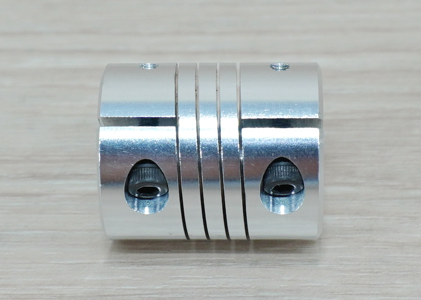 6.35 x 8 mm RB-Flexible Shaft Coupling D25 L30 mm (Hex Screw)