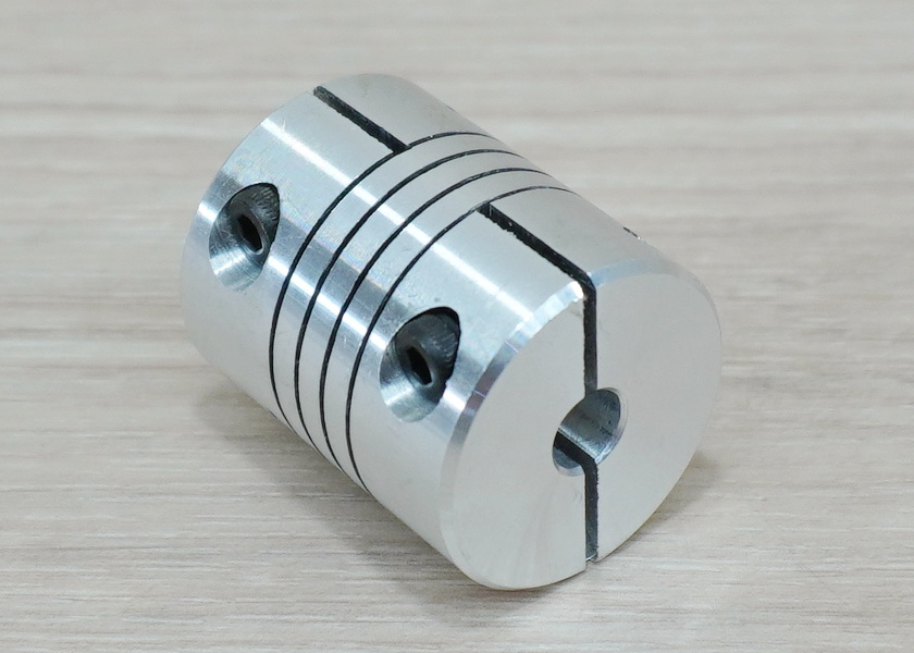 6 x 8 mm RB-Flexible Shaft Coupling D25 L30 mm (Hex Screw)