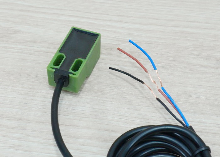 SN04-N (NPN, NO ระยะ 4mm) 6-36V DC Inductive Proximity Switch