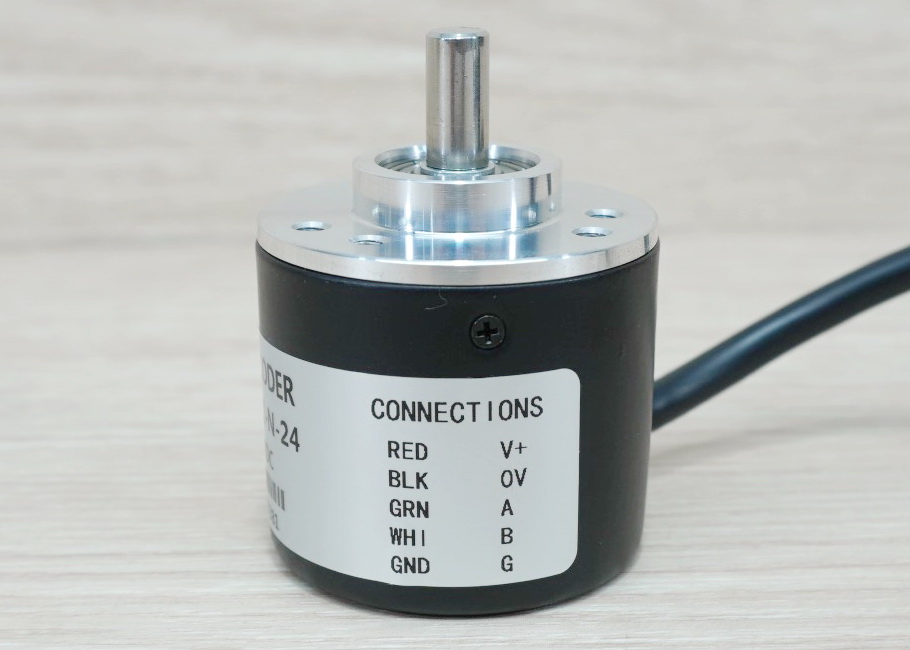 600P/R Incremental Rotary Encoder (E38-S6-600-2-N-24) Shaft 6mm, Cable 2M, NPN, 5-24VDC
