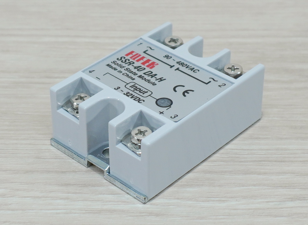 Solid State Relay, SSR-40DA-H, input 3-32VDC output 90-480VAC, 25A