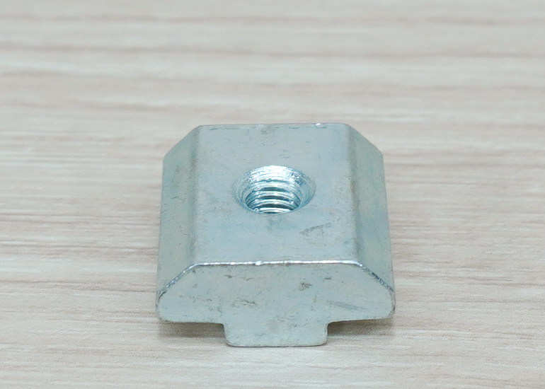 T-Nut M5 (20 ตัว/ชุด) 18x8mm สำหรับ 40 Alu Profile