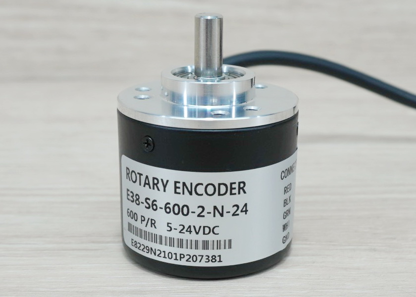 600P/R Incremental Rotary Encoder (E38-S6-600-2-N-24) Shaft 6mm, Cable 2M, NPN, 5-24VDC
