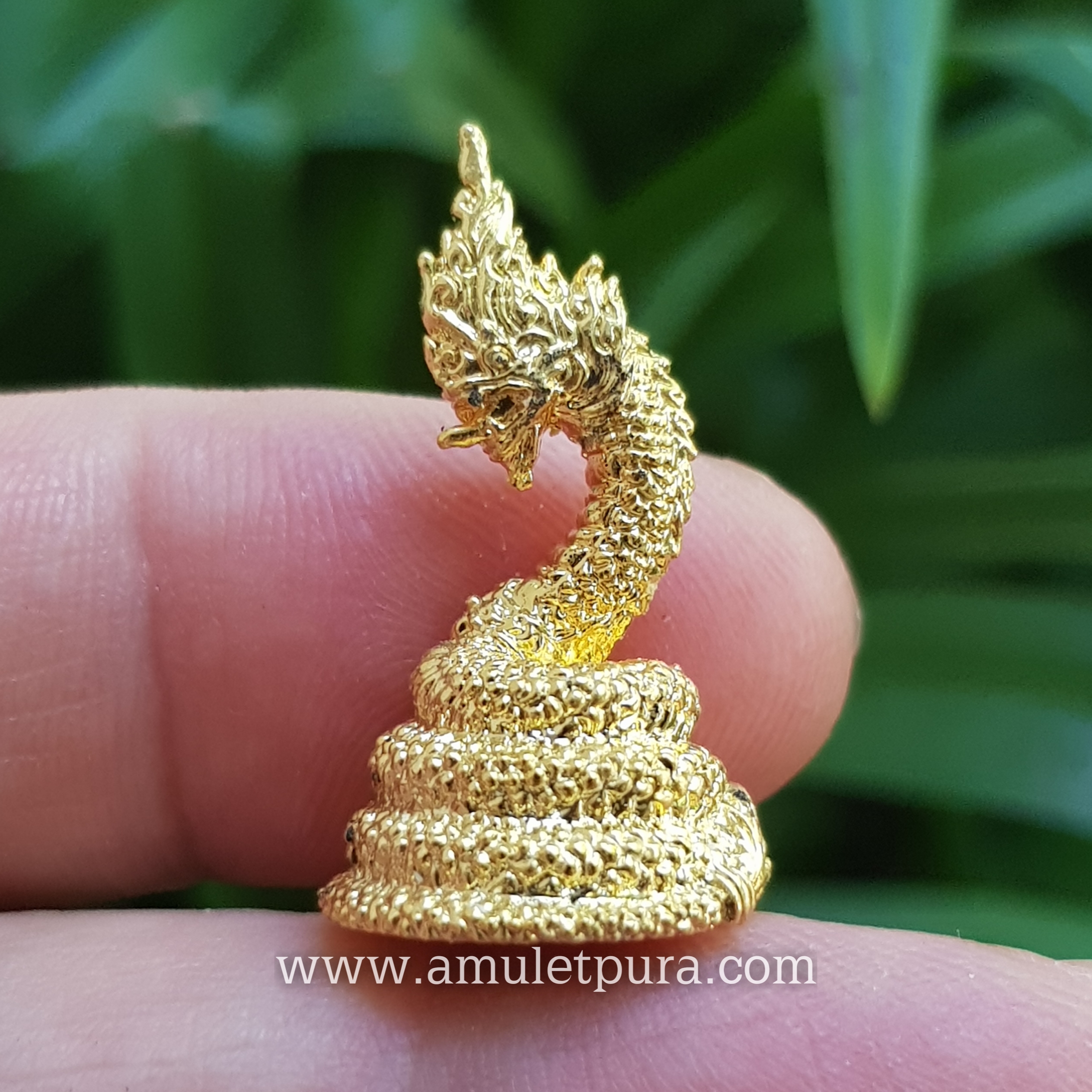 พญานาค รุ่นนาคาโภคทรัพย์ (โลหะชุบทอง) ปี51 วัดบ้านพานพร้าว จ.หนองคาย (ตอกโค้ดใต้ฐาน)