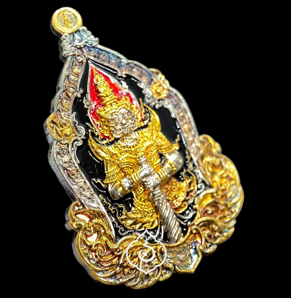 1 ใน 399 เหรียญท้าวเวสสุวรรณ หลังพระอินทร์ทรงช้างเอราวัณ (เนื้อชุบ 2k ลงยาดำ) รุ่นเศรษฐีจ้าวทรัพย์ ปี63 หลวงพ่อทอง วัดบ้านไร่ จ.นครราชสีมา (แยกชุดกรรมการ มีโค้ด หมายเลข 135 จัดสร้าง 399 เหรียญ)