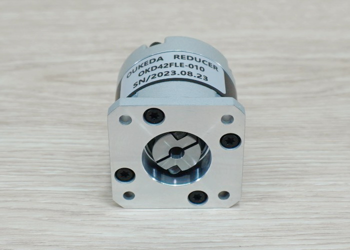 Precision Planetary Gearbox Ratio 10:1 NEMA17 Speed Reducer (Shaft: IN 5mm - OUT 8mm)