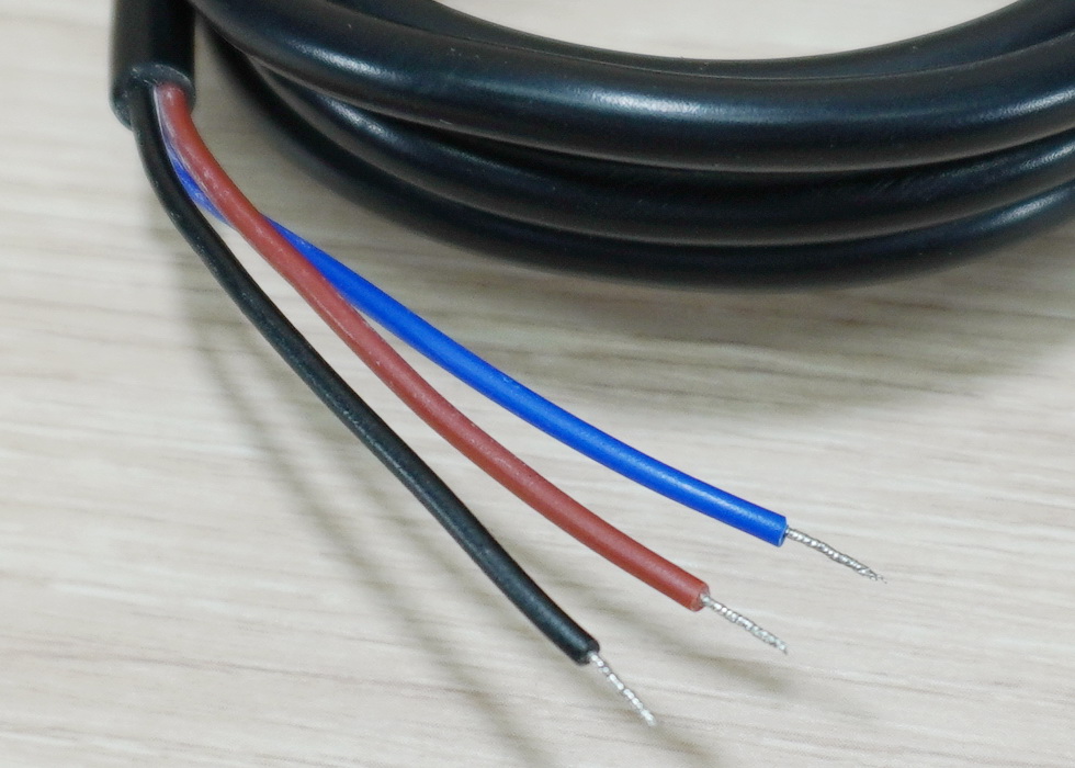 E3F-DS50C4 Infrared Photoelectric Sensor 10-50cm Detection Range Adjust (NPN, NO)