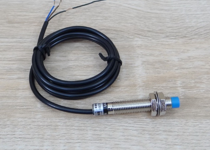 LJ8A3-2-Z/BY (PNP, NO ระยะ 2mm) 6-36V DC Inductive Proximity Sensor M8