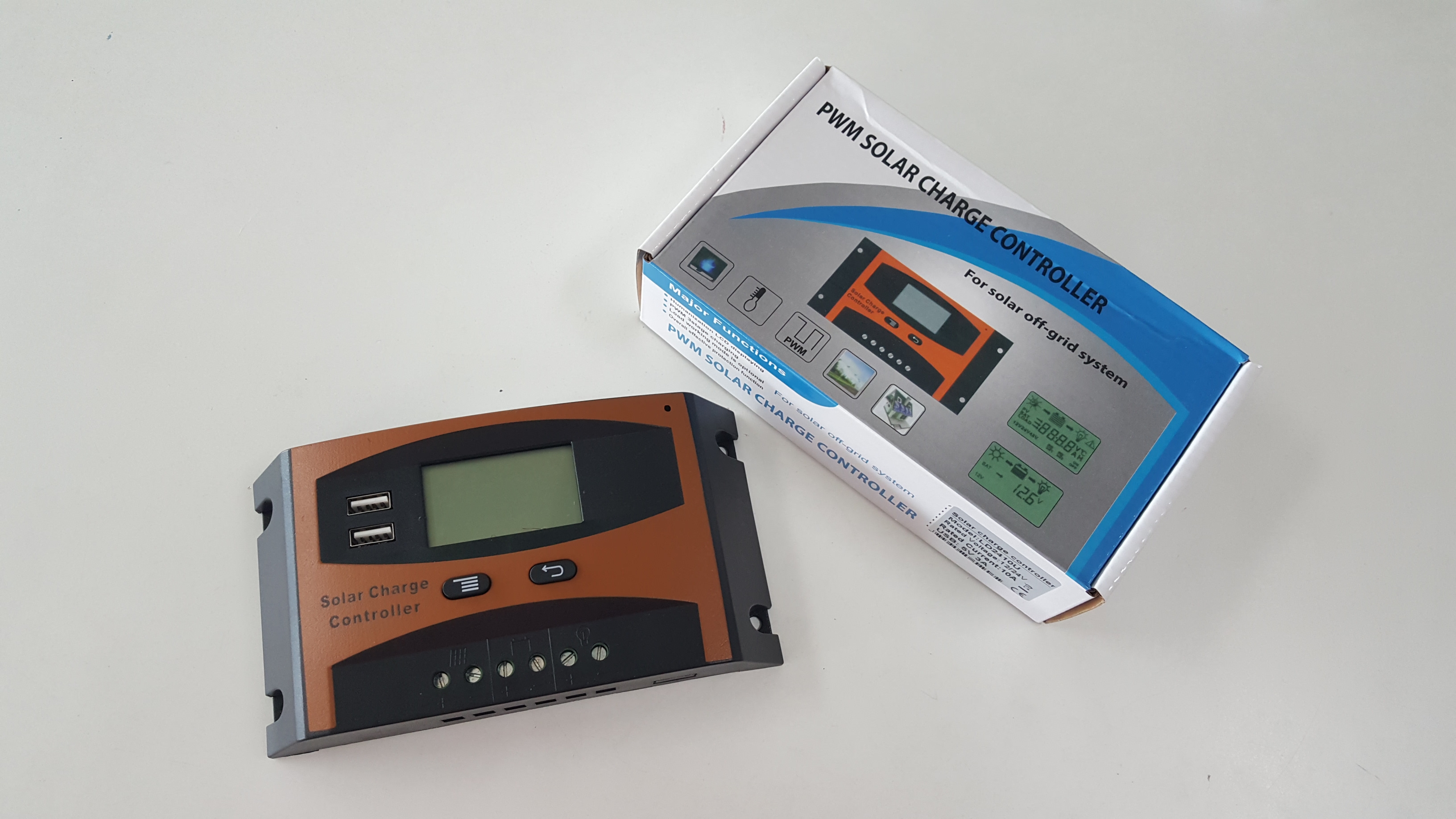 Solar charge 12v/24v 10A PWM