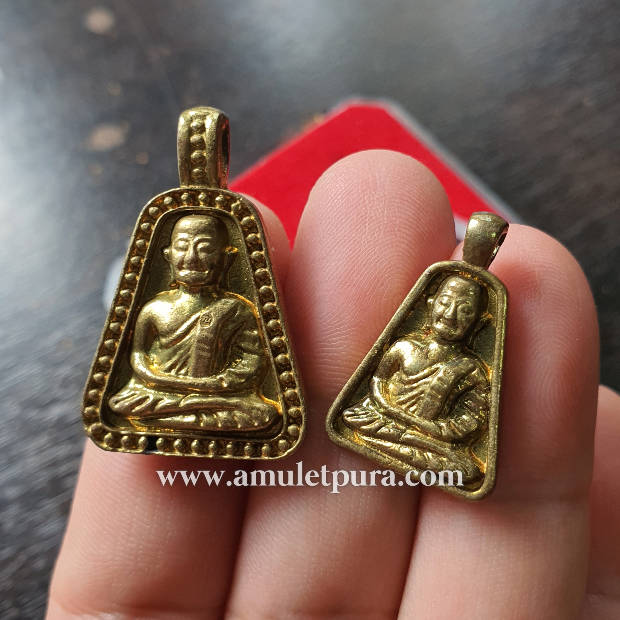 หลวงพ่อเงิน วัดบางคลาน (ชุดเหรียญจอบใหญ่-เล็ก เนื้อทองระฆัง) รุ่นรวยเงินล้าน ปี42 วัดบางคลาน จ.พิจิตร (ตอกโค้ด "เงิน" ที่สังฆาฏิ หมายเลข1456)