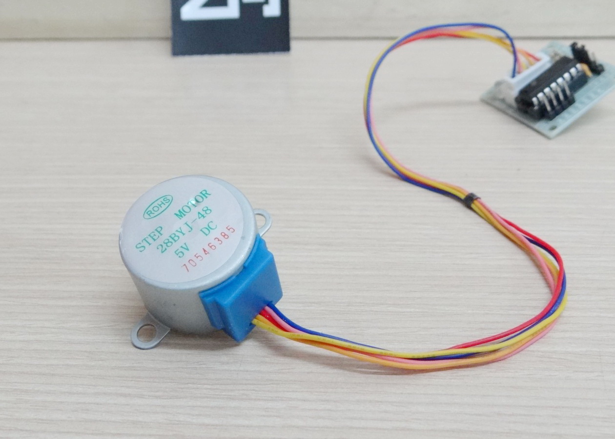 5V Stepper motor 28BYJ-48 + ULN2003 driver