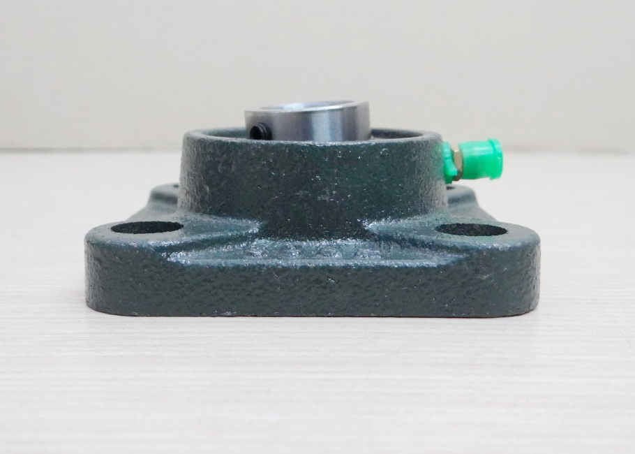 UCF203 Flange Bearing Unit 17mm Cast Iron Housing Self-aligning