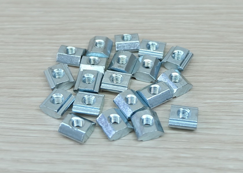 T-Nut M4 (20 ตัว/ชุด) สำหรับ Series 20 Alu Profile