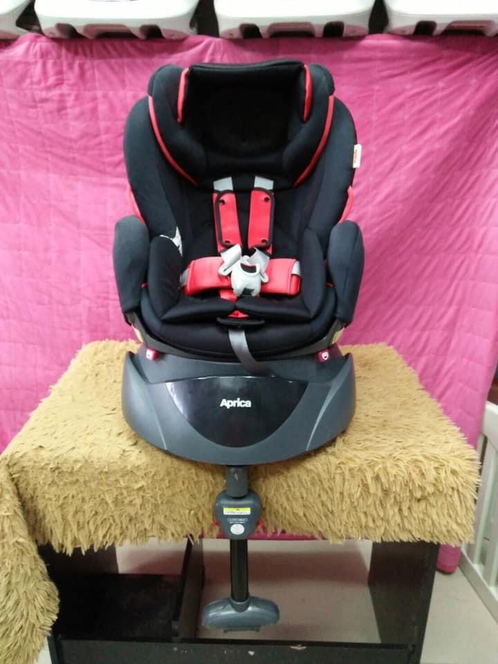 Aprica คาร์ซีทมือสองAprica รุ่น Fladea DX สีแดงดำ สภาพสวย 90%