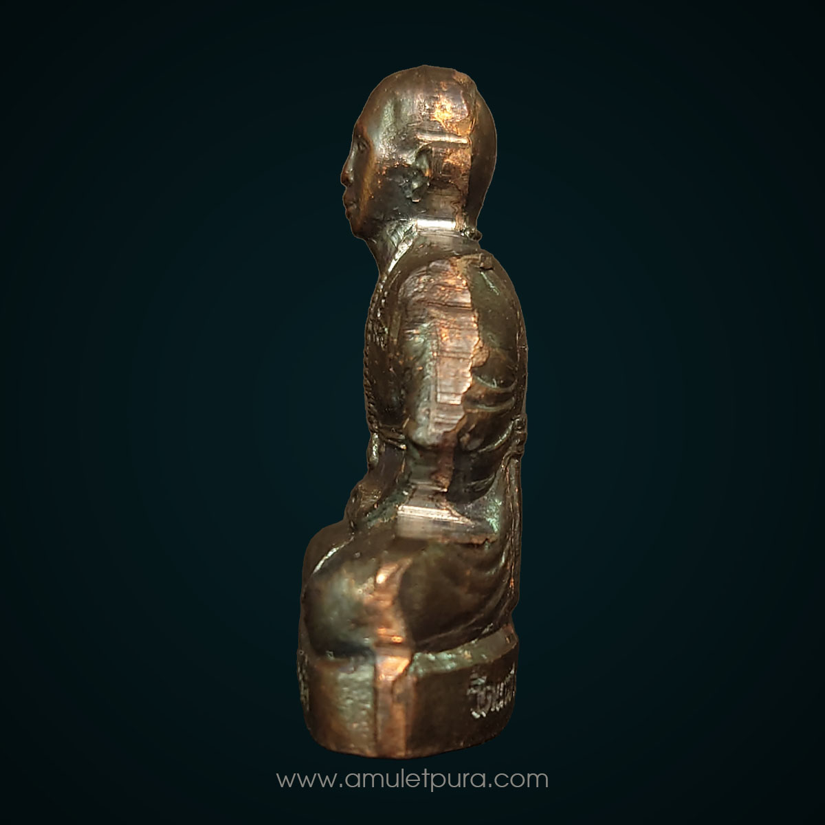 พระรูปหล่อปั๊มครูบาอริยชาติ รุ่น1 (เนื้อทองแดงรมดำ) ปี52 ครูบาอริยชาติ วัดแสงแก้วโพธิญาณ จ.เชียงราย (มีโค้ด หมายเลข 2959)