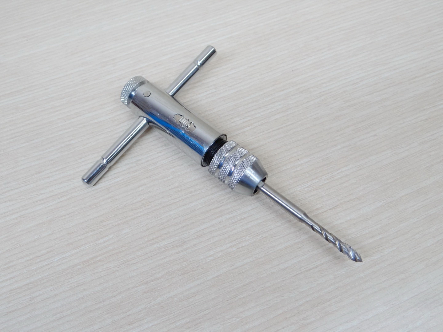 Reversible M3-M8 T Bar 85mm Handle Ratchet Tap Wrench Holder