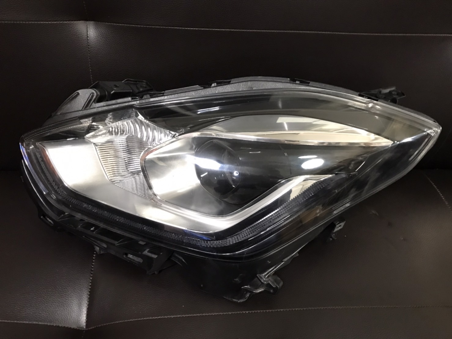 ไฟหน้า SWIFT 2022 LED XENON L (ซ้าย)