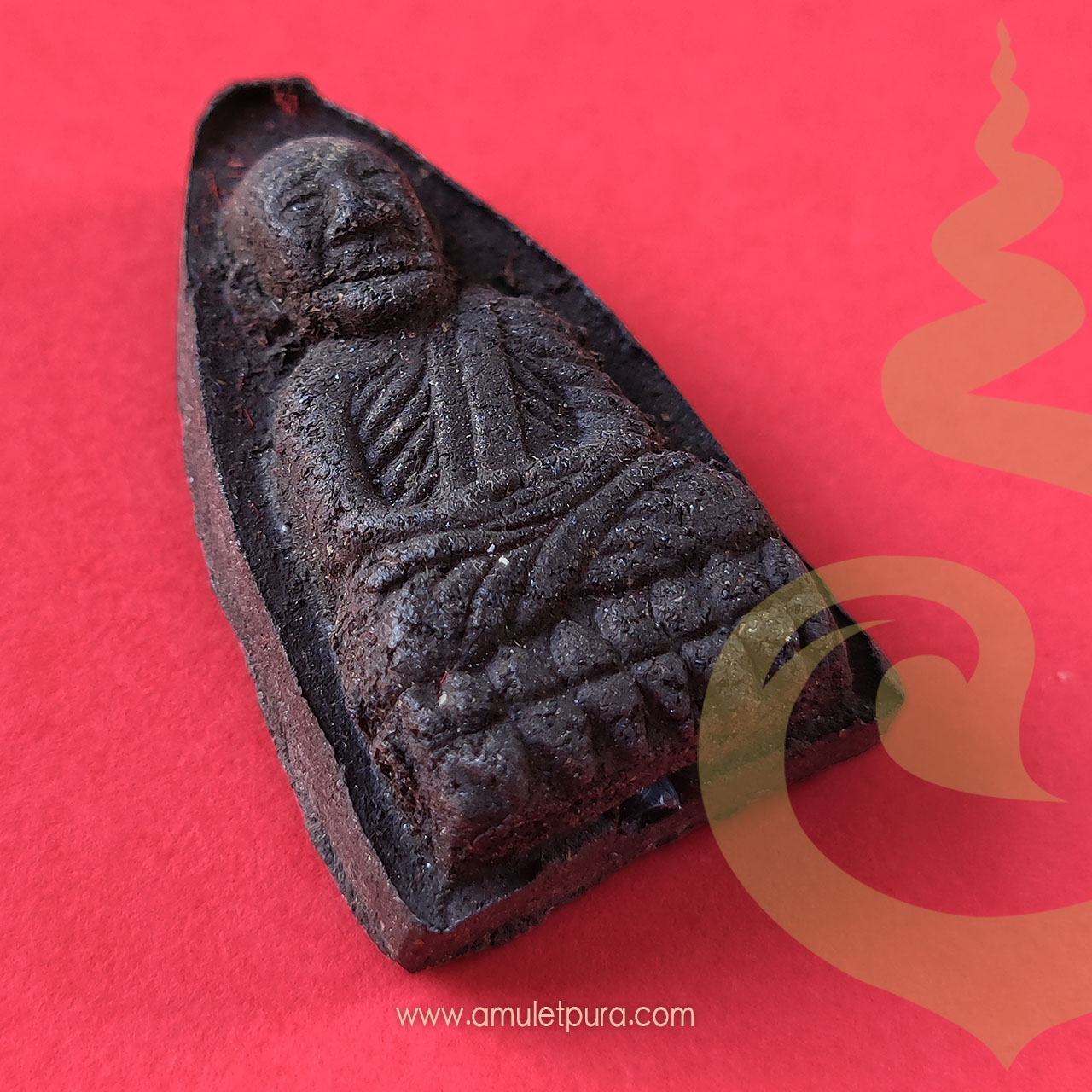 หลวงปู่ทวดเนื้อว่าน รุ่นเจ้าฟ้าเพชรรัตน์ ปี37 อาจารย์นองเป็นเจ้าพิธี ปลุกเสกที่วัดช้างให้ ฝังตระกรุดเงินนารายณ์แปลงรูป