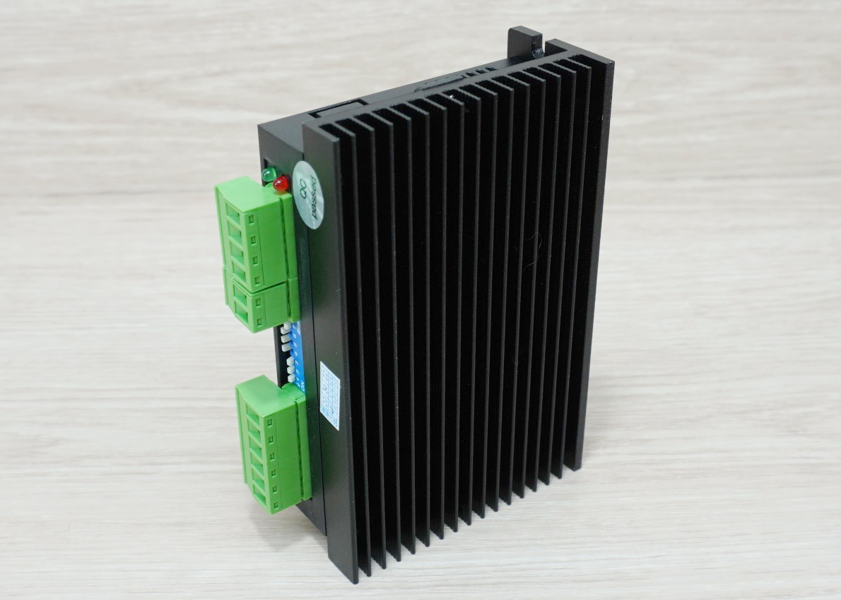 DM542 (Leadshine) Microstep Driver Peak 4.2A, 20-50 VDC 2-phase