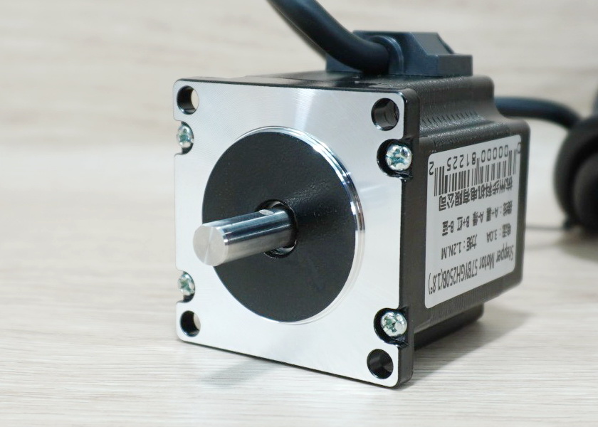 57BYGH250B - Stepper Motor (Nema23) แรงบิด 1.2N.m 3A Shaft 8mm - 2m Cable