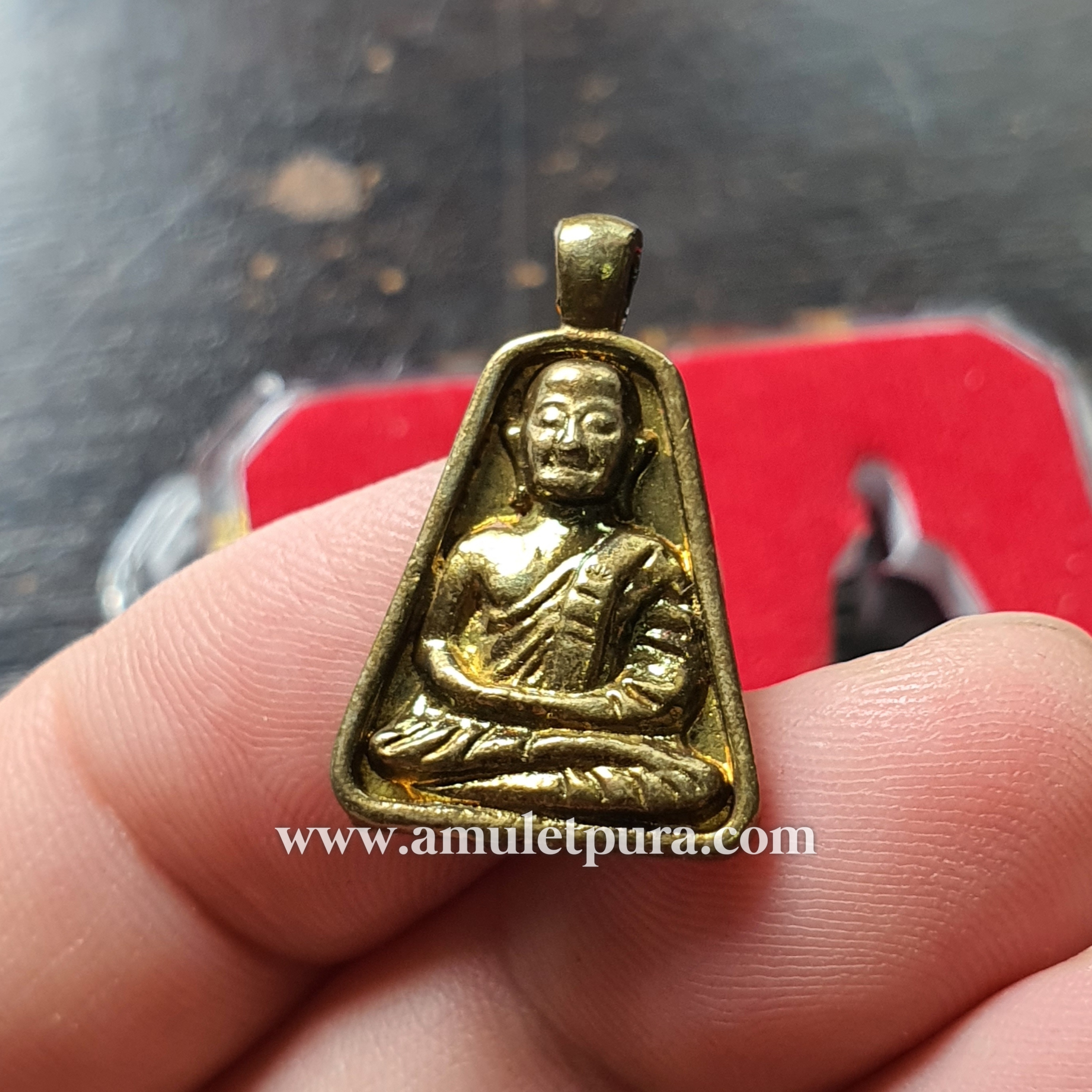 หลวงพ่อเงิน วัดบางคลาน (ชุดเหรียญจอบใหญ่-เล็ก เนื้อทองระฆัง) รุ่นรวยเงินล้าน ปี42 วัดบางคลาน จ.พิจิตร (ตอกโค้ด "เงิน" ที่สังฆาฏิ หมายเลข1456)